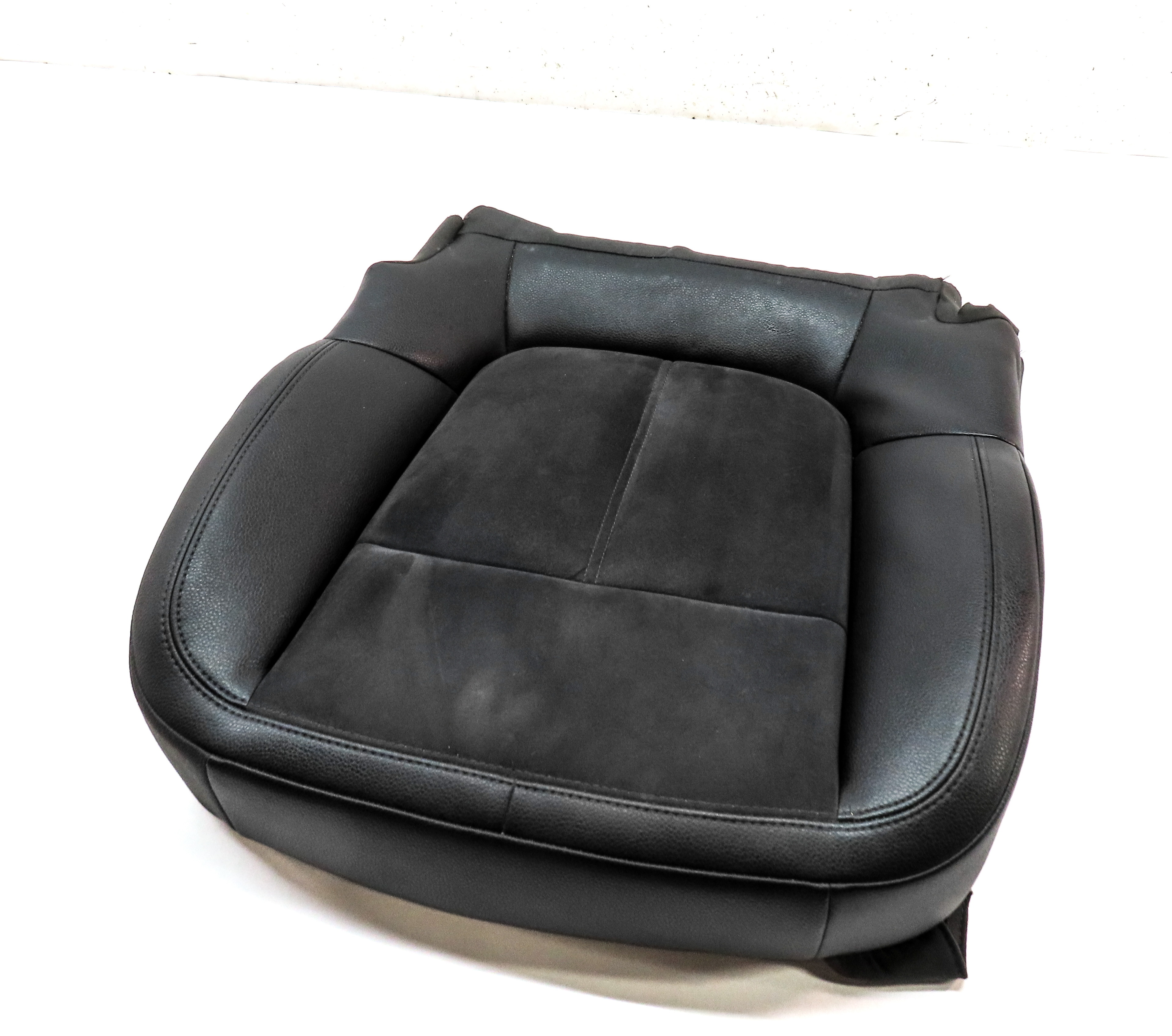 2018 PORSCHE MACAN (95B) FRONT LEFT DRIVER LOWER HEATED SEAT CUSHION (Black) — exact item pictured